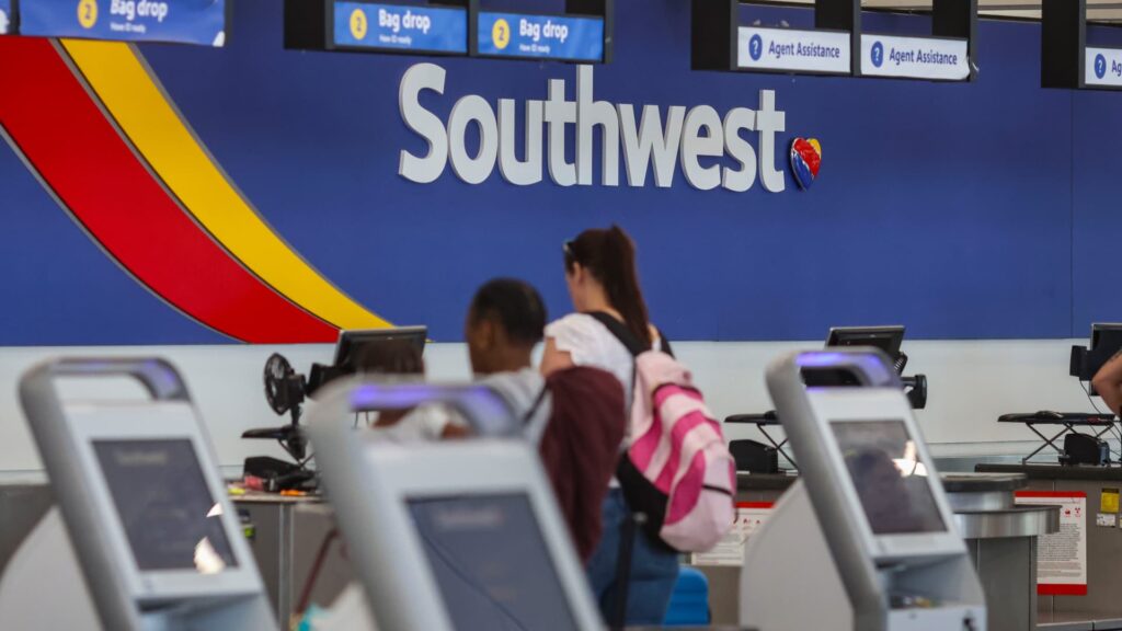 Southwest Plans To Cut Service, Staff In Atlanta To Cut