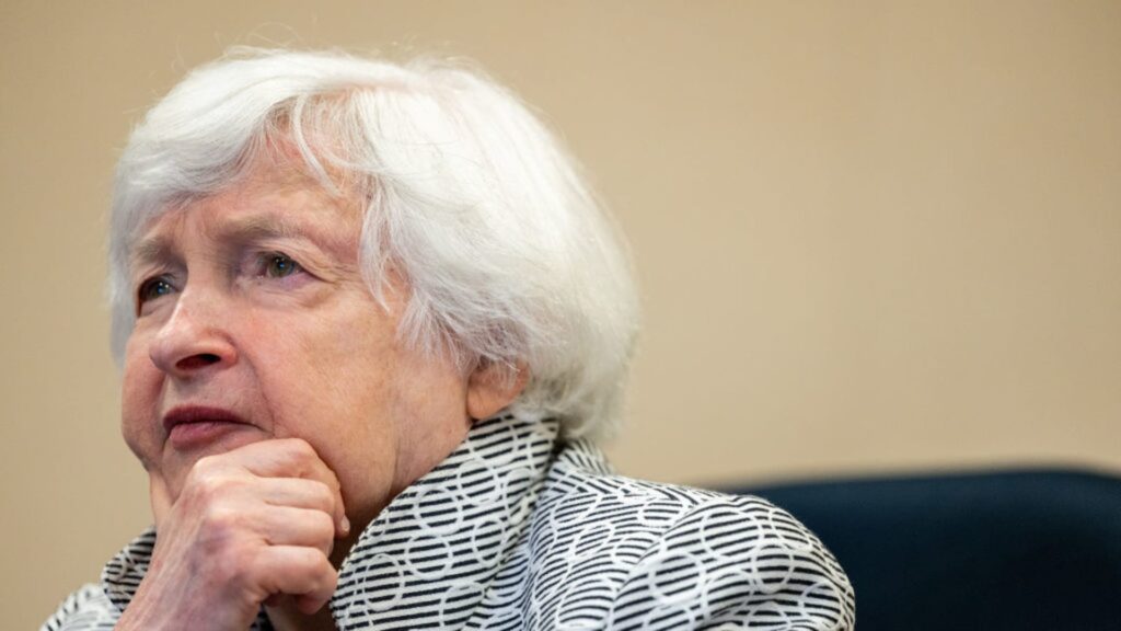 Yellen Says Us Economy Remains Strong, Heading For 'soft Landing'